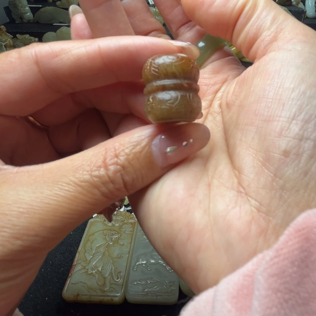 和田玉未镶嵌吊坠(不含链)