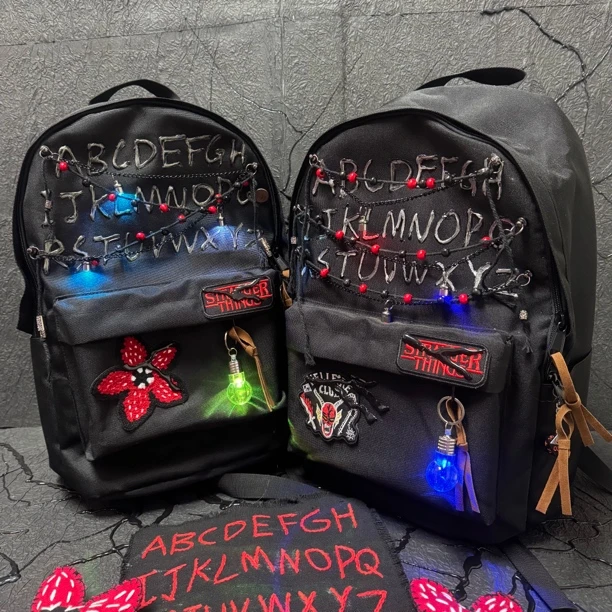 怪奇物语暗黑风格版本黑色小学生百搭休闲背包时尚