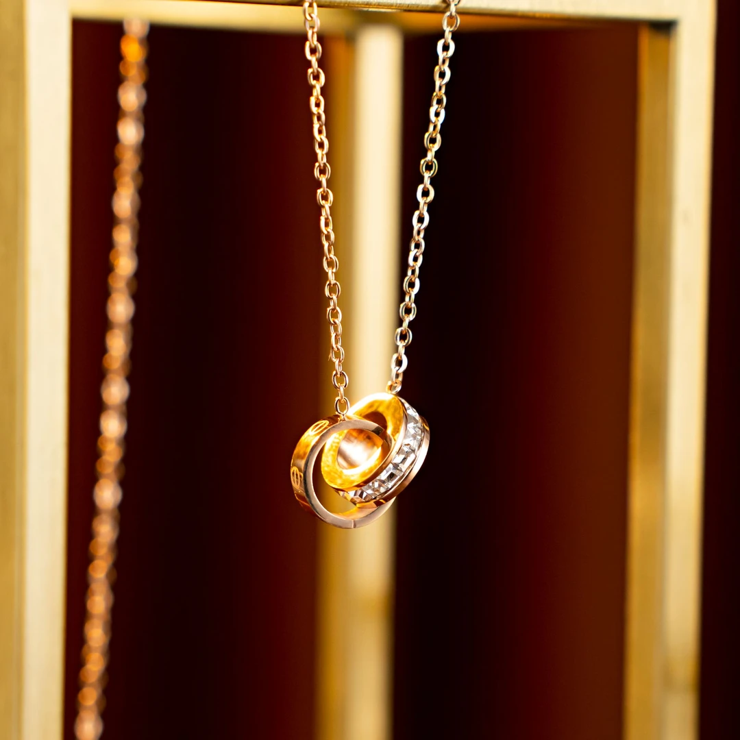 环环相扣小众设计感锁骨链轻奢百搭灵动个性气