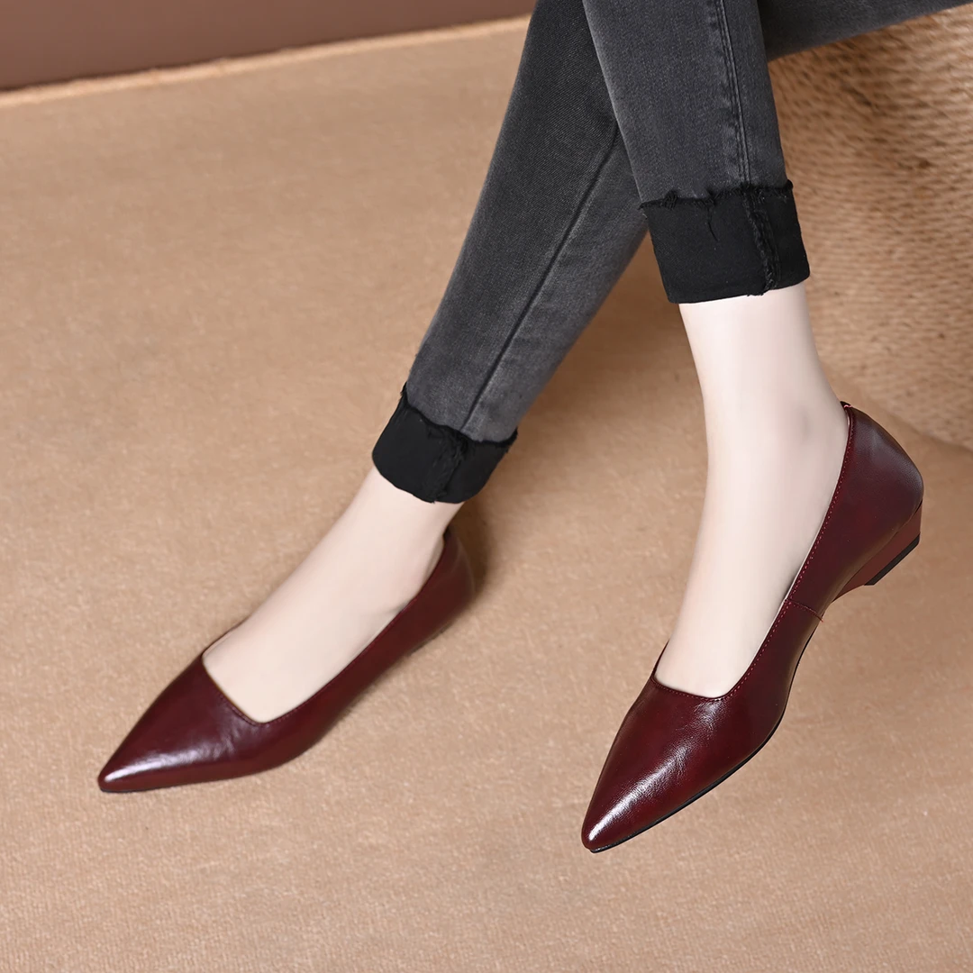 法式复古尖头低跟小皮鞋女春新款软皮通勤工作鞋舒适百搭浅口单鞋