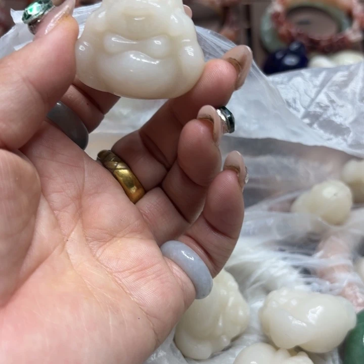 k****石英质玉未镶嵌手镯