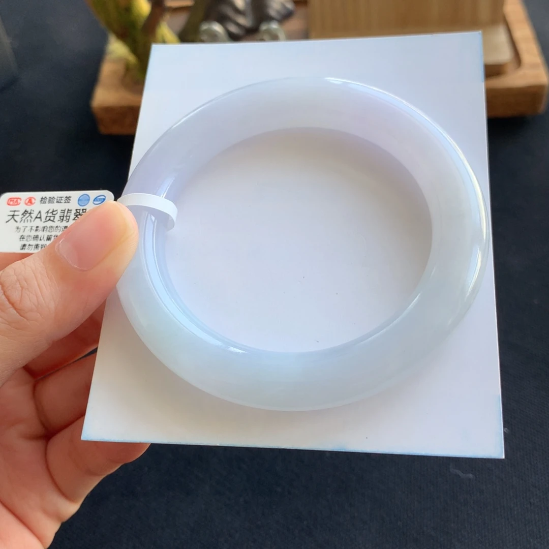 翡翠未镶嵌手镯粉月光