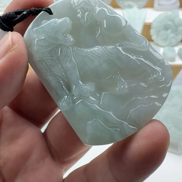 翡翠未镶嵌颈饰天然缅甸A货翡翠