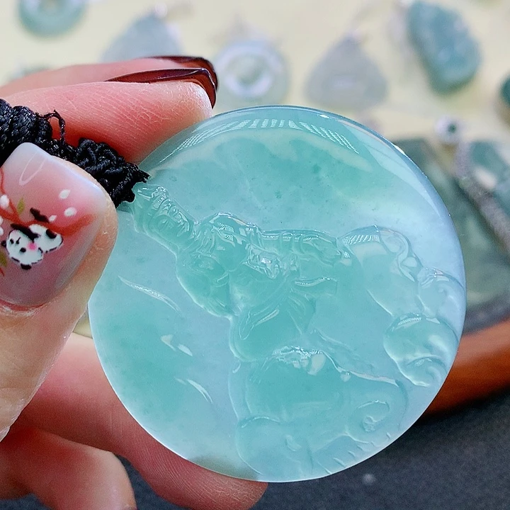 翡翠颈饰未镶嵌翡翠