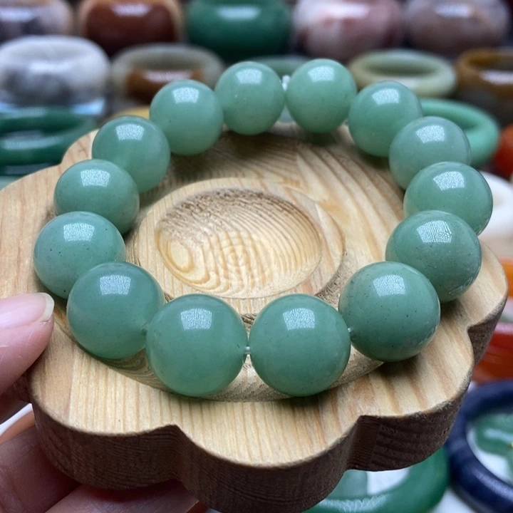 未镶嵌手镯石英质玉