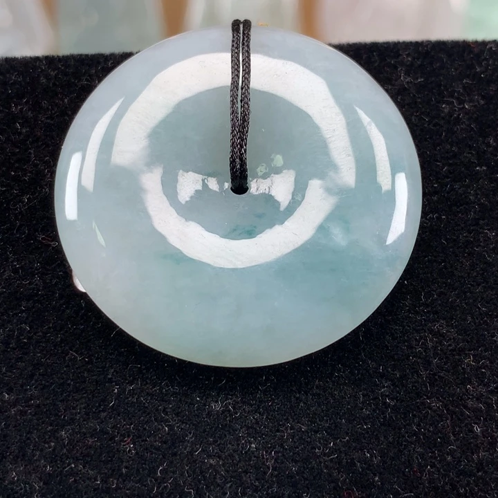 颈饰未镶嵌翡翠平安扣