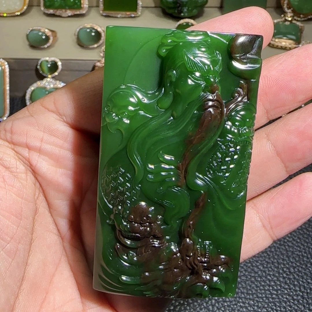 未镶嵌和田玉（碧玉）挂件日**山