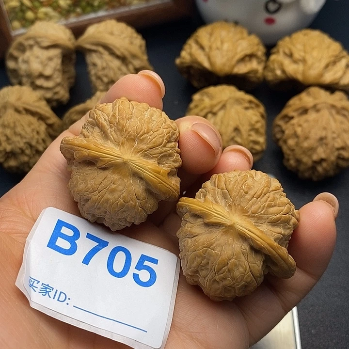 文玩核桃把件血麒麟3.7