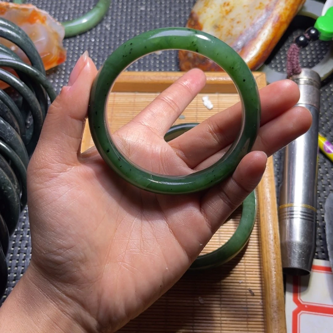 未镶嵌和田玉车挂