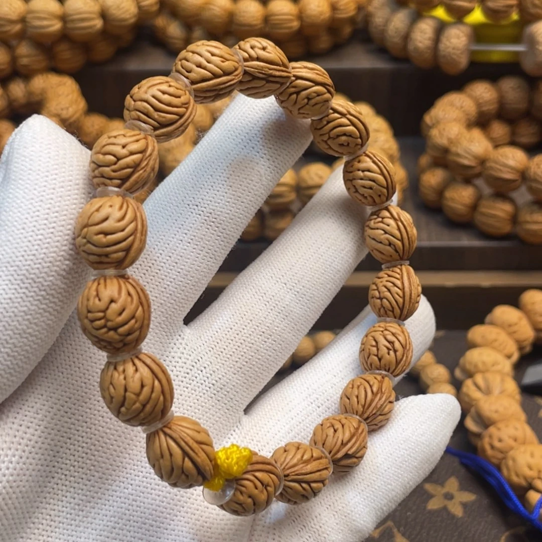 吊坠桃核大肠小钱袋