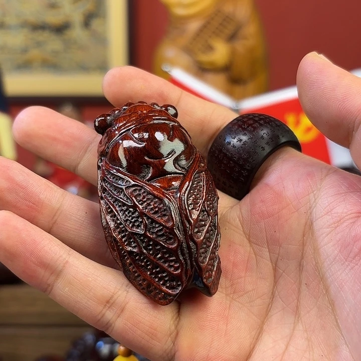 非洲紫檀（红花梨）蝉