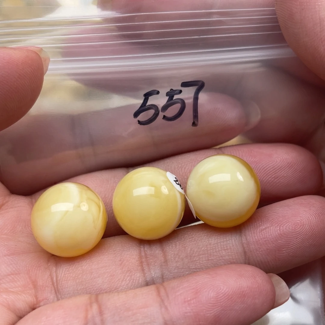 蜜蜡裸石未镶嵌夏*！蜜蜡