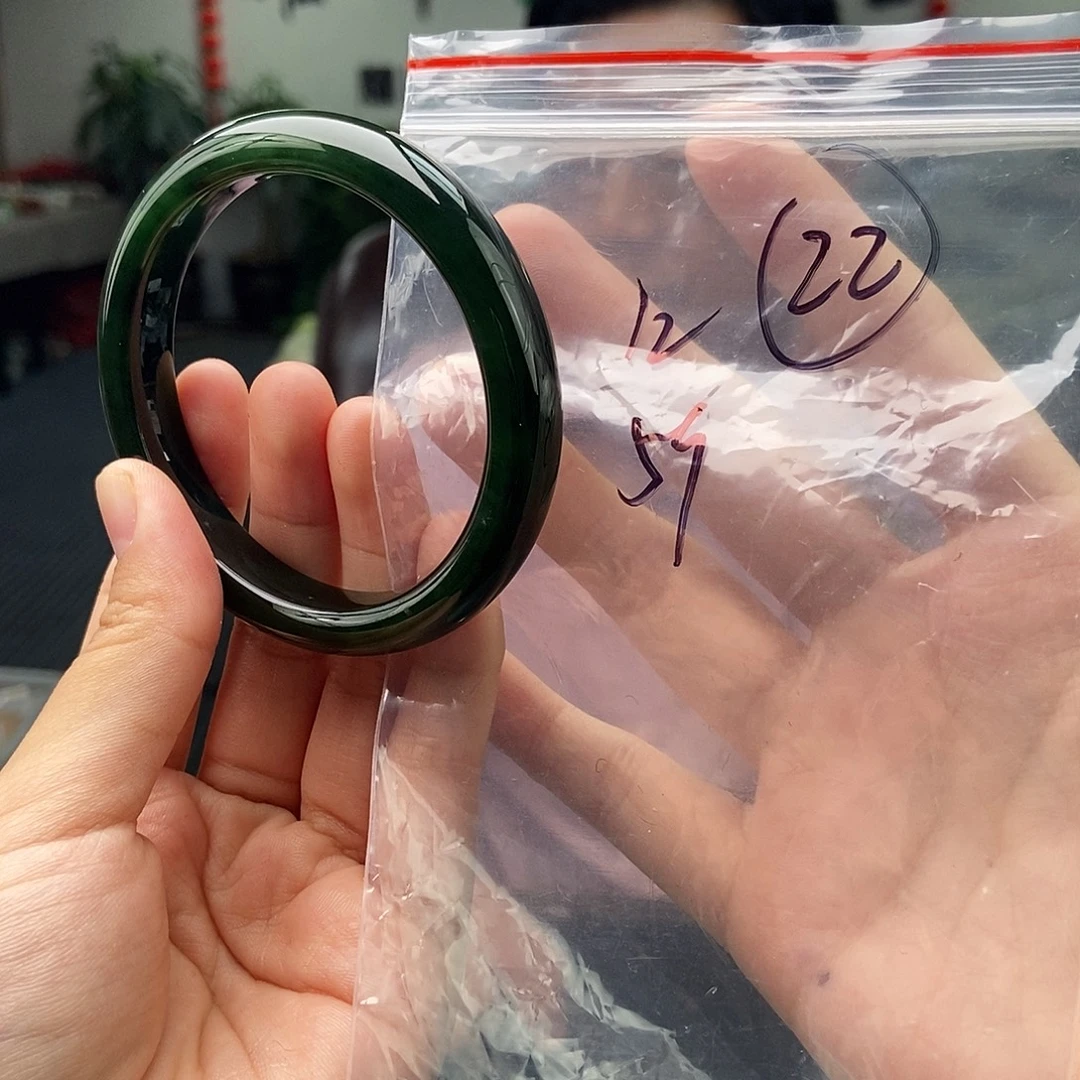 和田玉未镶嵌手镯颜色多样性发拍一发一