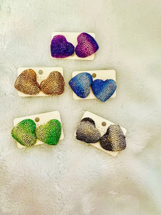 铜合金耳饰 爱心手工钻耳钉公主风百搭时尚