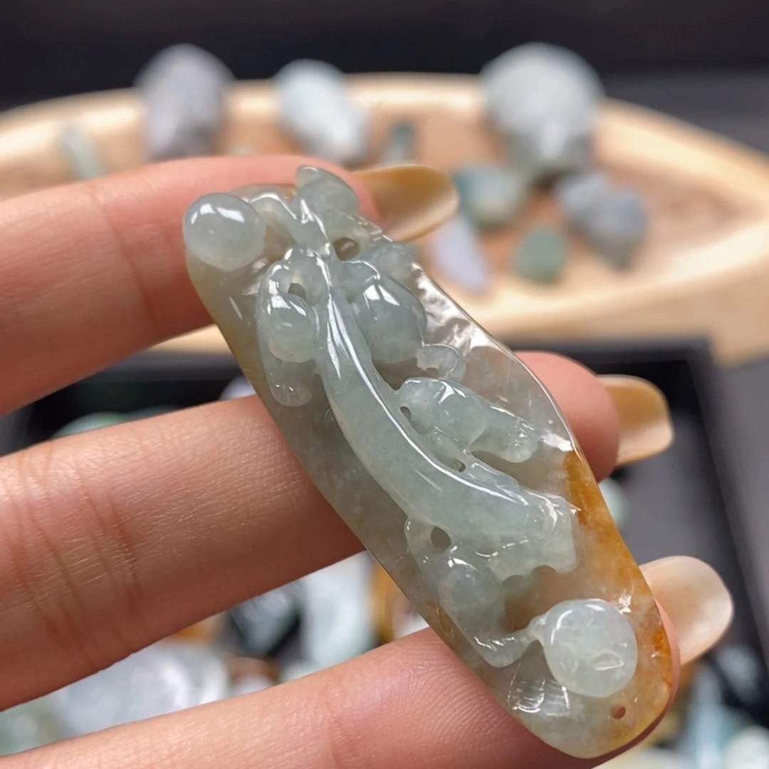 定制翡翠未镶嵌翡翠