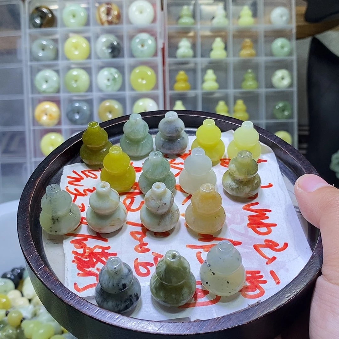 合金蛇纹石玉颈饰381