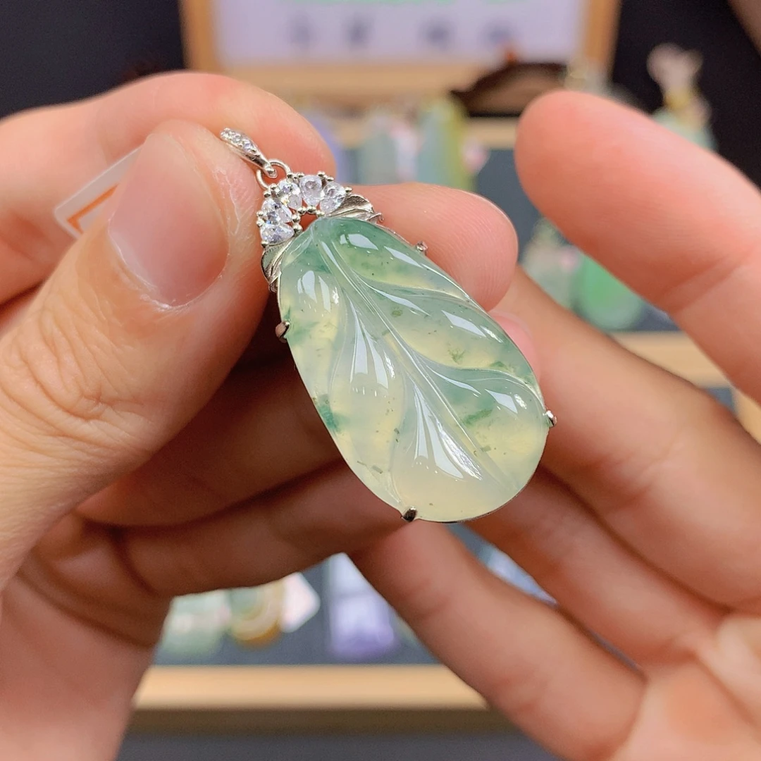 颈饰未镶嵌翡翠翡翠