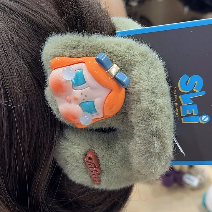 布艺非金属绿色抓夹