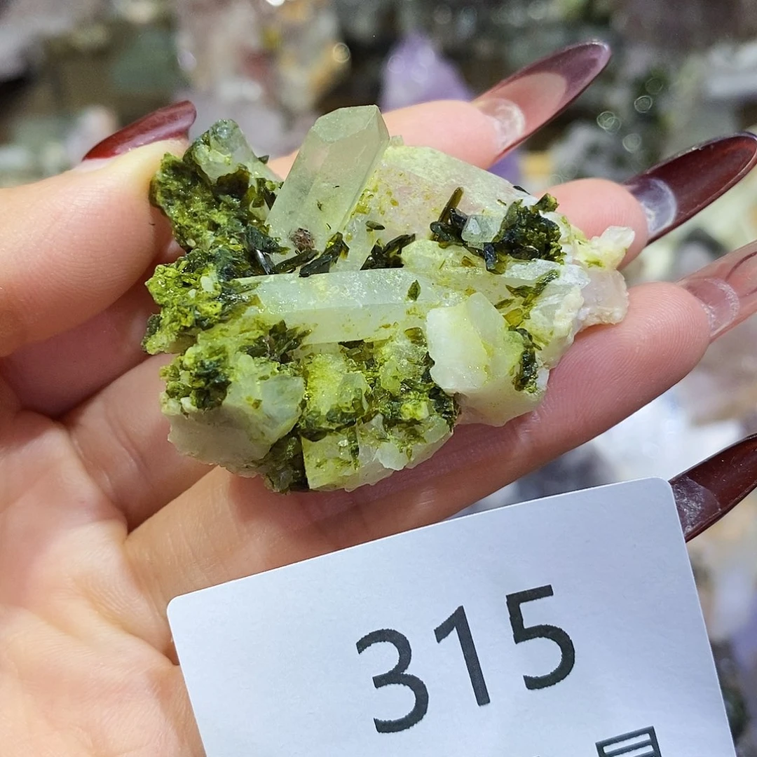 未镶嵌珠宝半成品水晶315