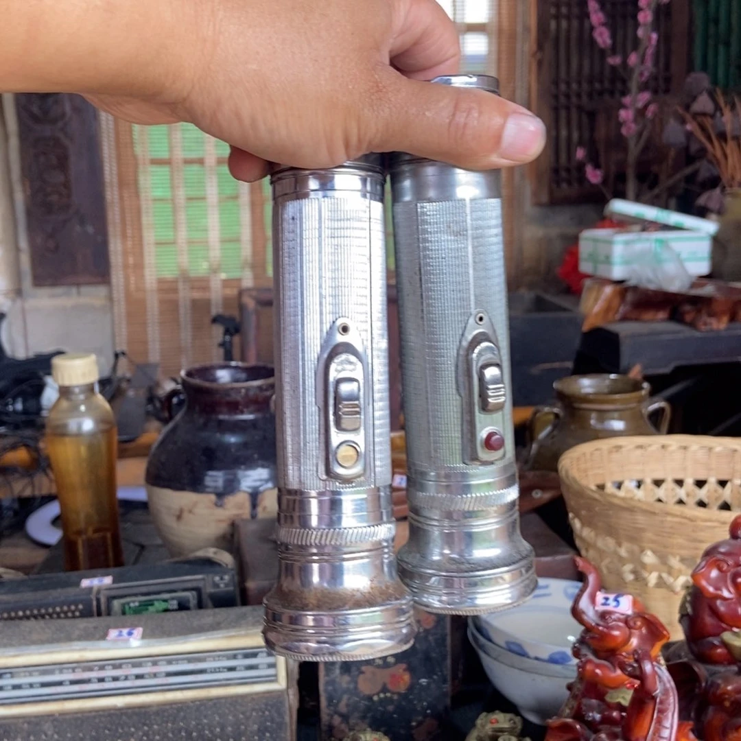 鲜花和掌声送给大家