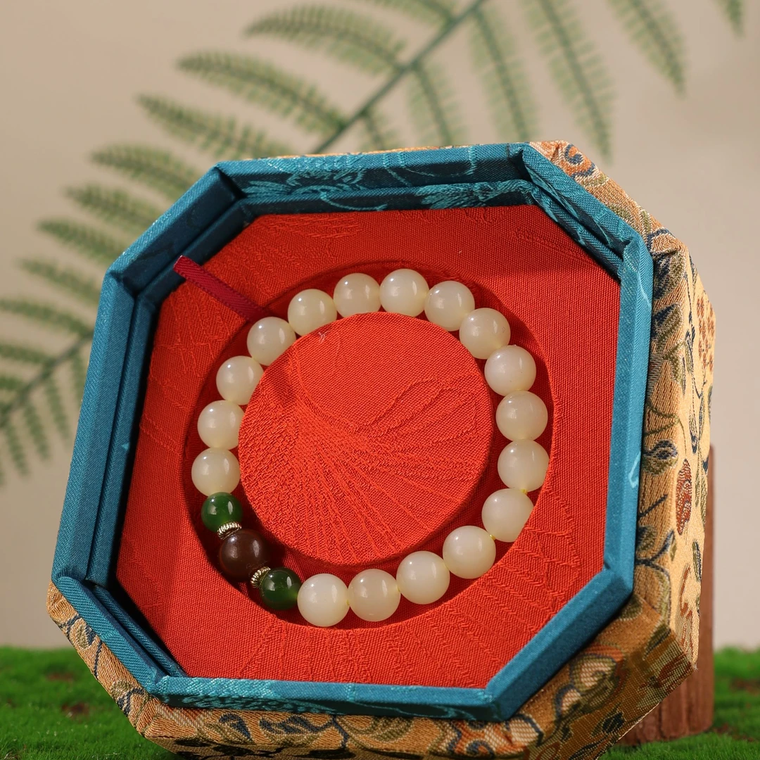 XB8568二十世纪和田玉手串