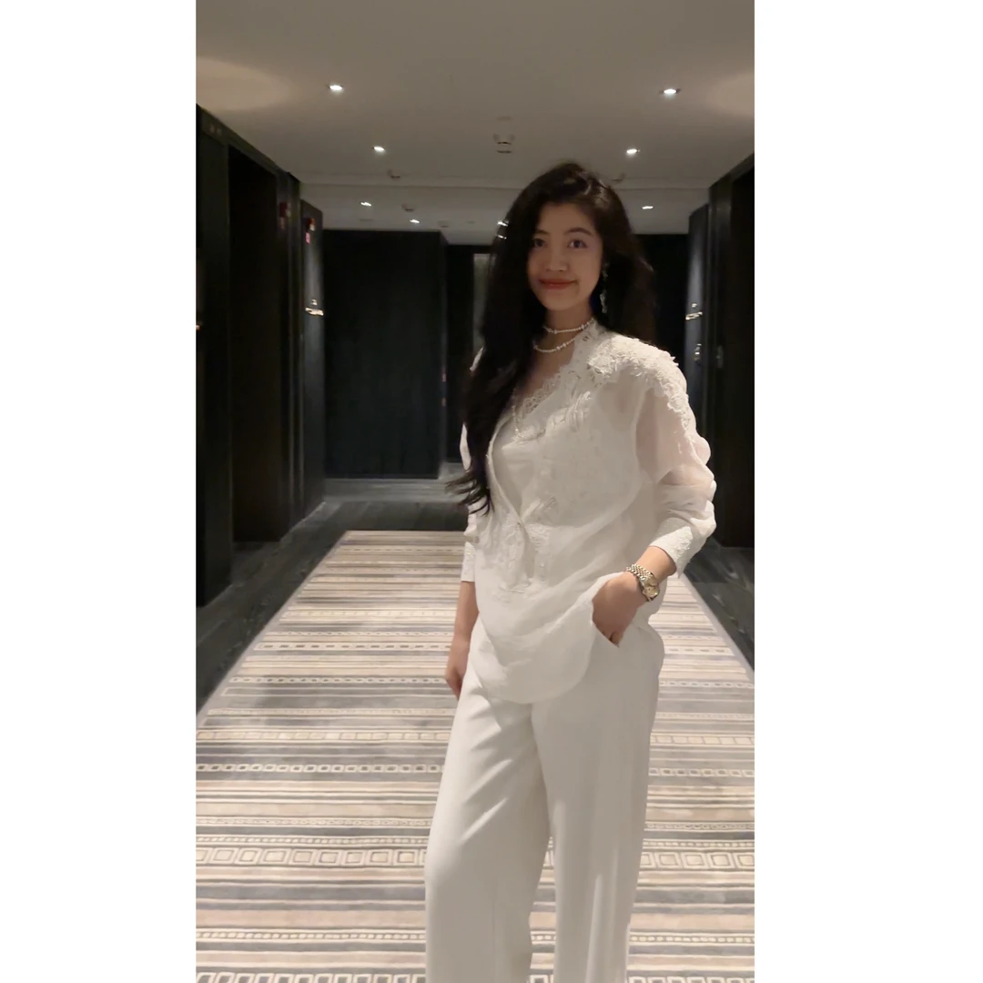 N.COU妮蔻25秋新款设计小众精致洋气蕾丝拼接刺绣微透衬衫DY61062