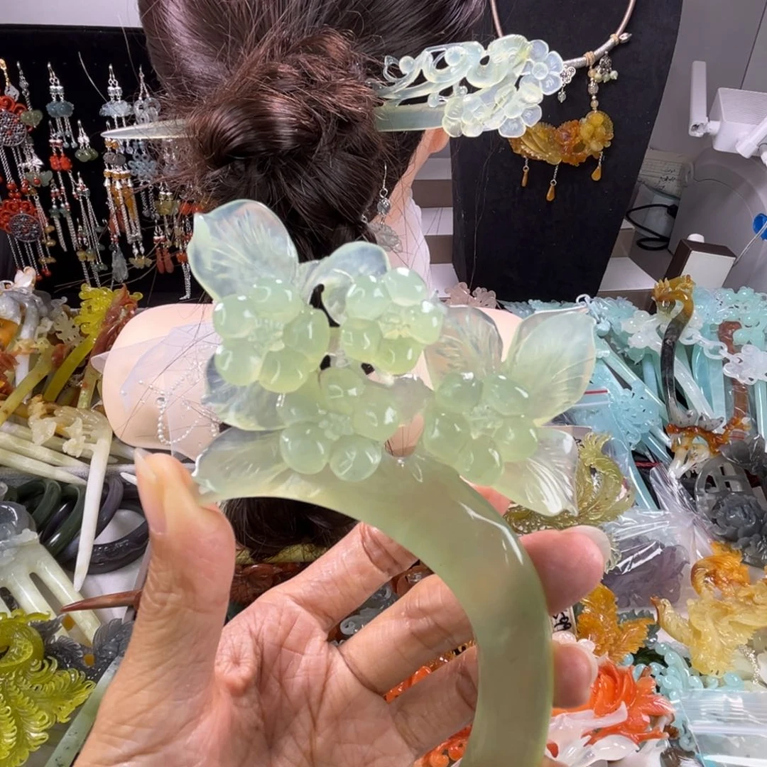 未镶嵌岫玉发饰瑕疵