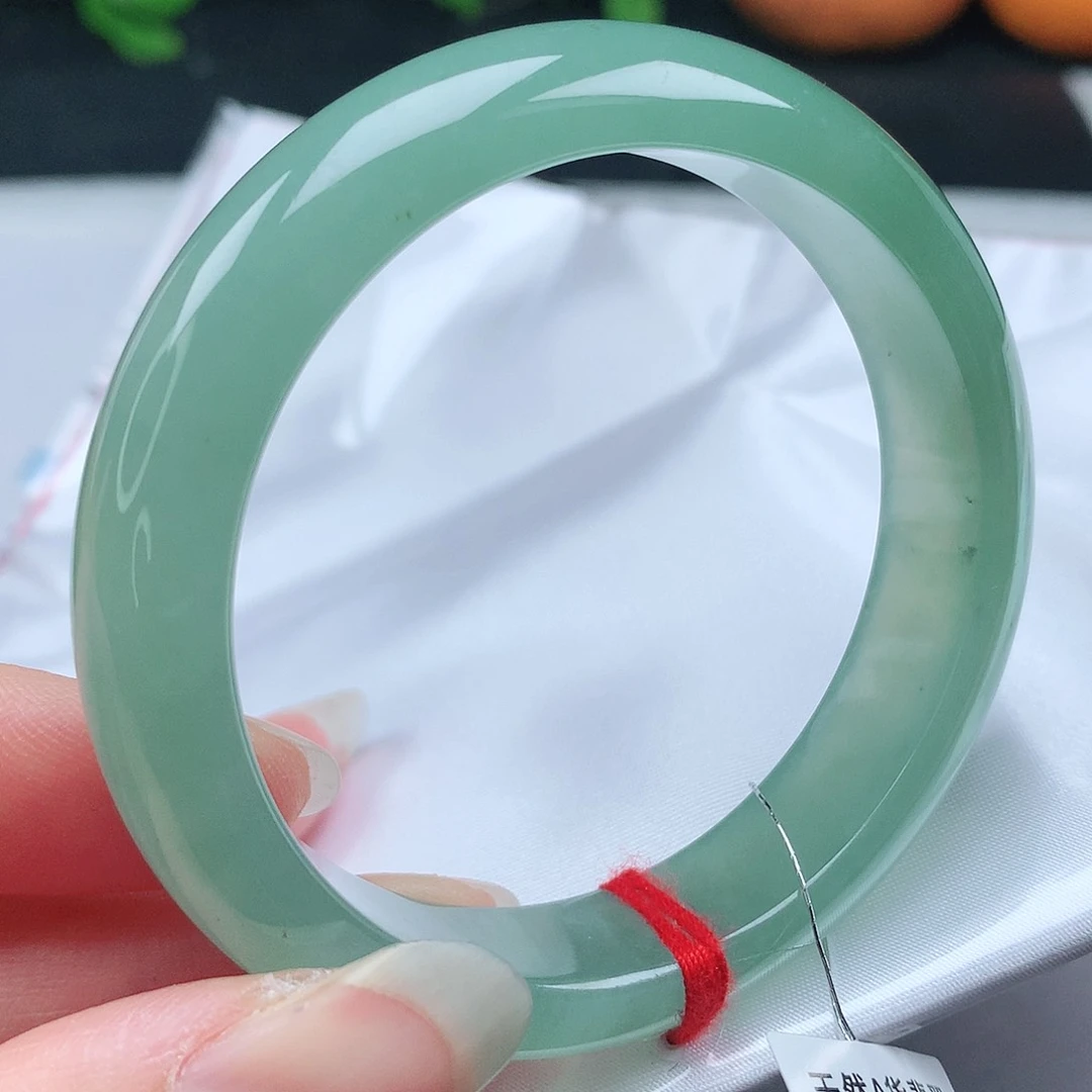 翡翠手镯未镶嵌53圈