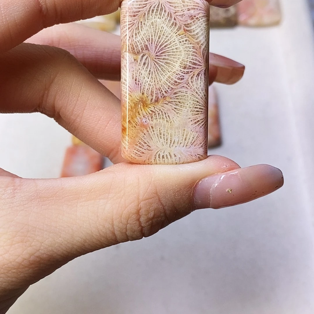 合金颈饰硅化玉琉*月