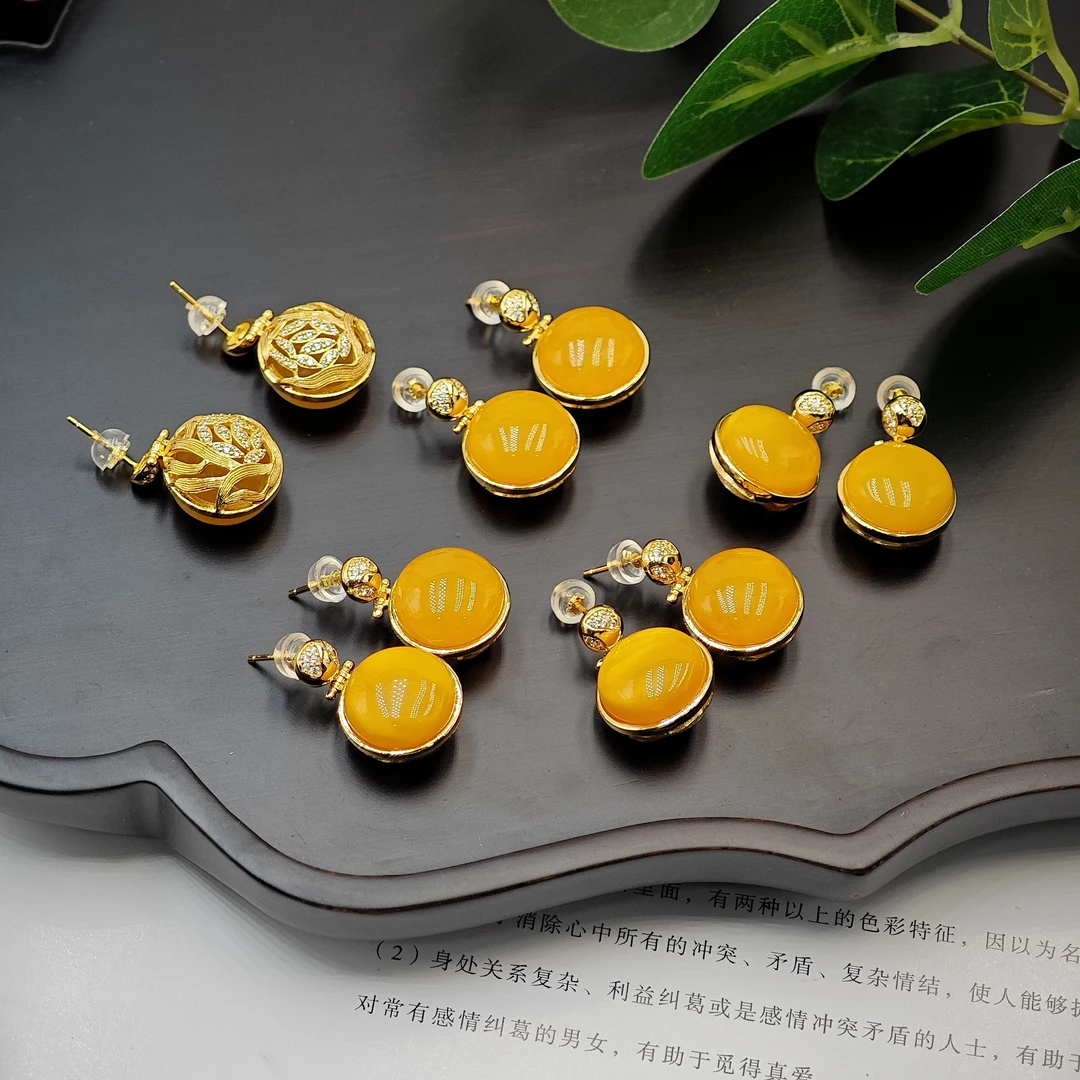 S925银蜜蜡耳环气质百搭优雅多样性发货一件