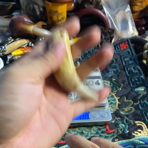 寻呼台的人也太少见