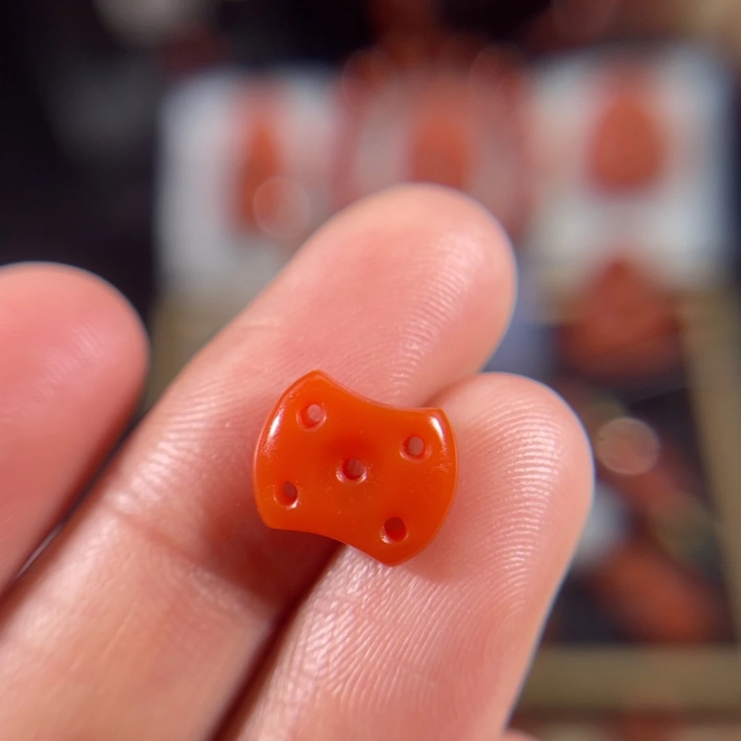 南红玛瑙未镶嵌五眼六通8.4*10.5不退不换