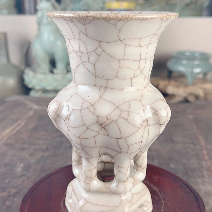 官窑三羊尊品相完美