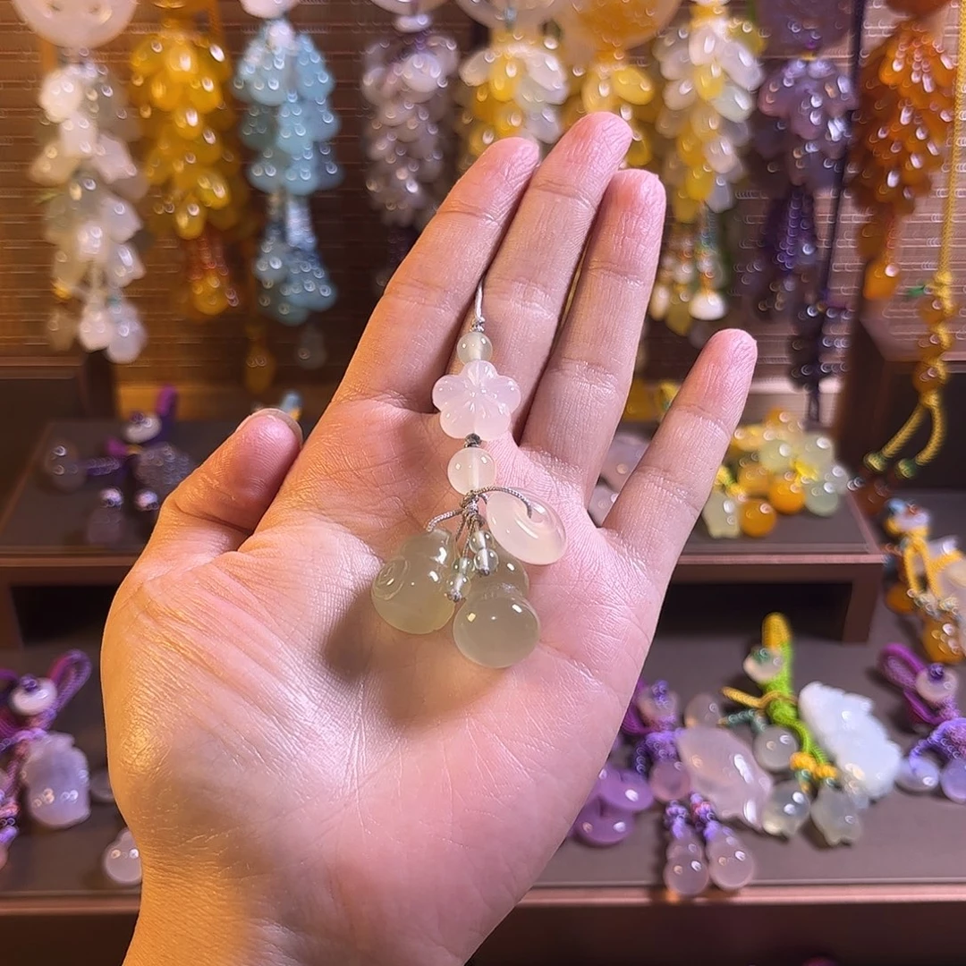 瞭***选未镶嵌车挂玛瑙/玉髓手机链