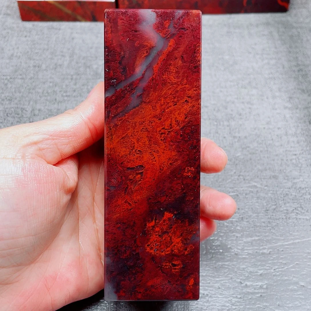 玉运*时桂林鸡血玉素章3.9左右乾坤料红白