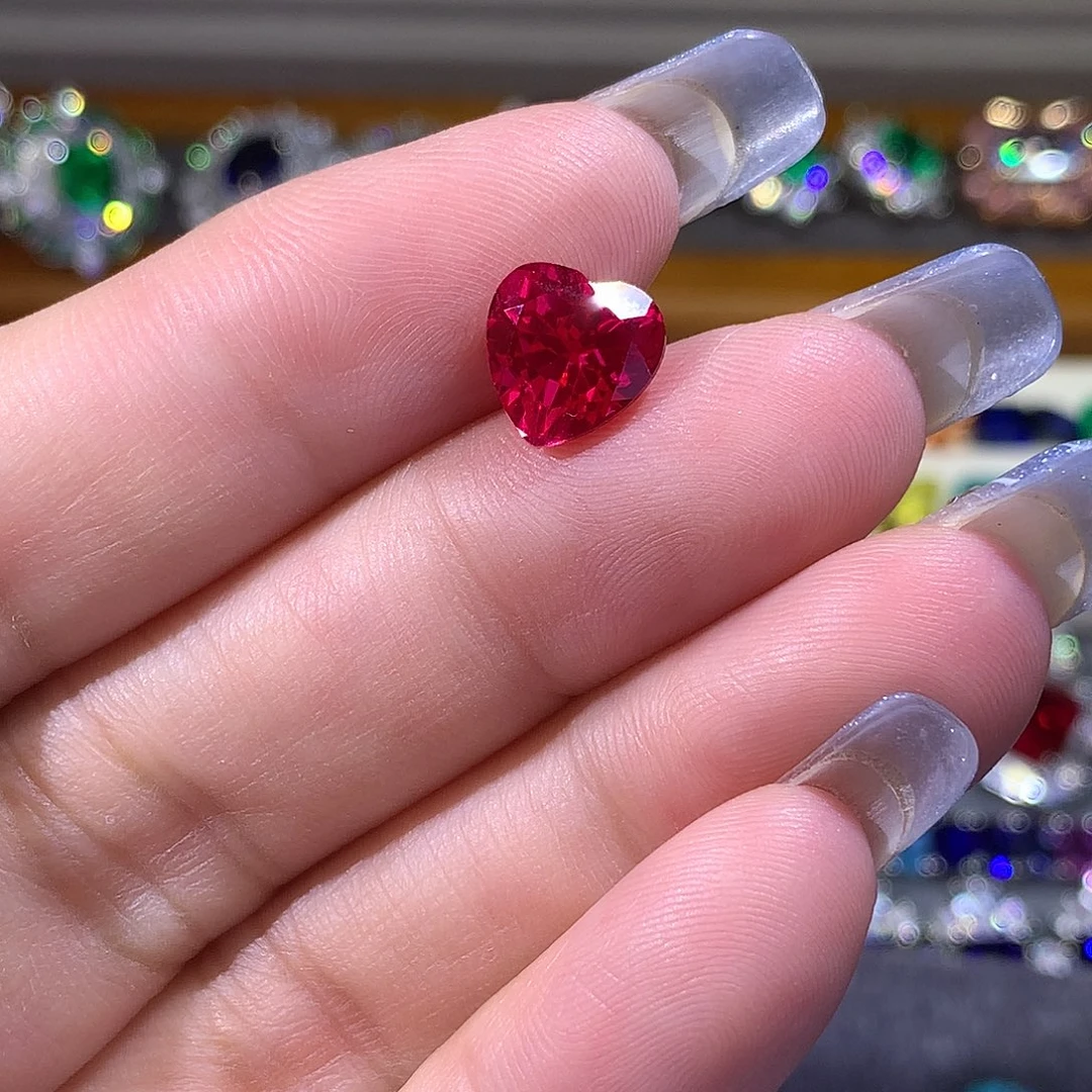 源***件合成（培育）蓝宝石裸石