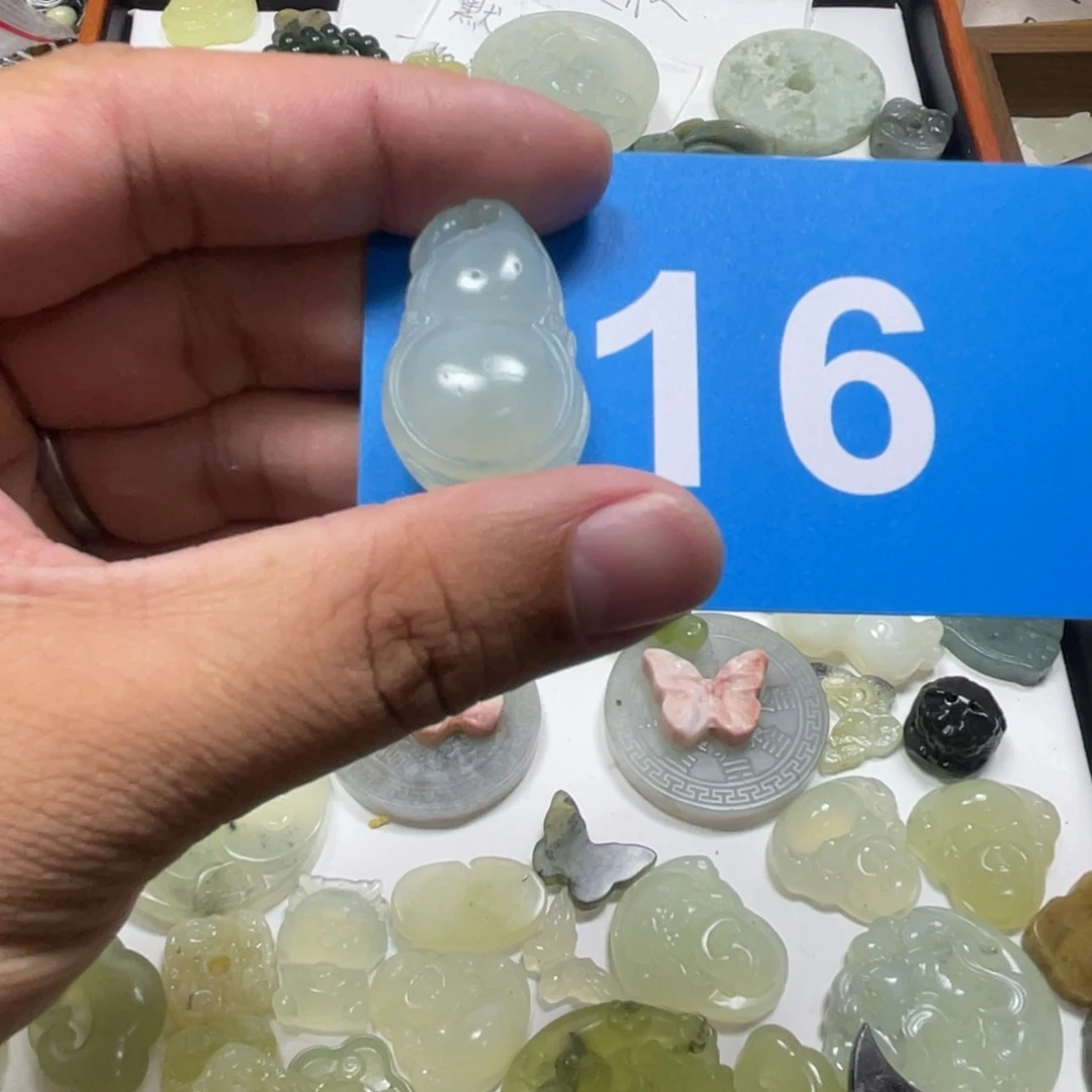 蛇纹石玉合金颈饰