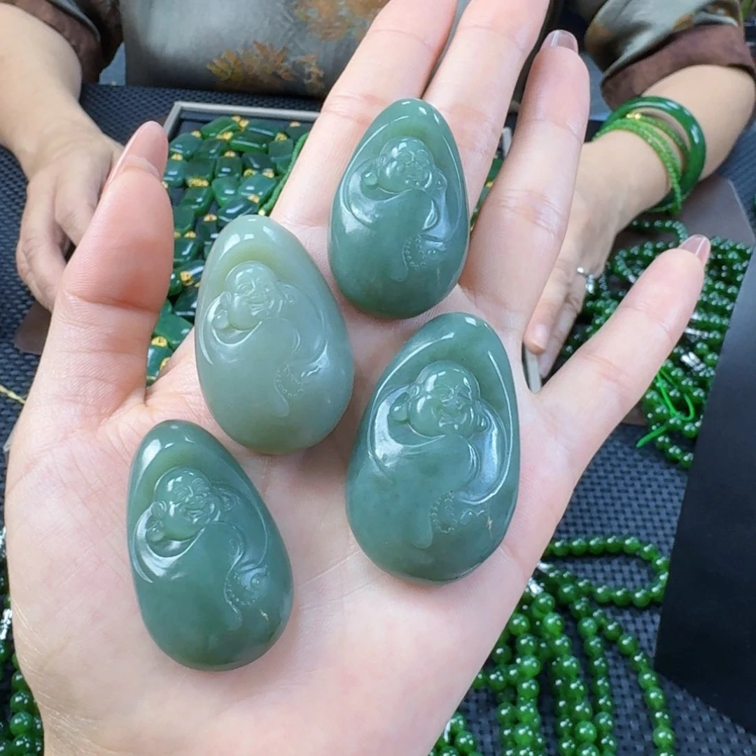 和田玉（碧玉）未镶嵌颈饰发其一