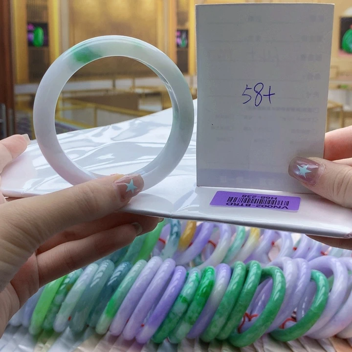 未镶嵌手镯翡翠hjk