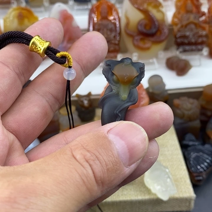 玛瑙/玉髓未镶嵌颈饰