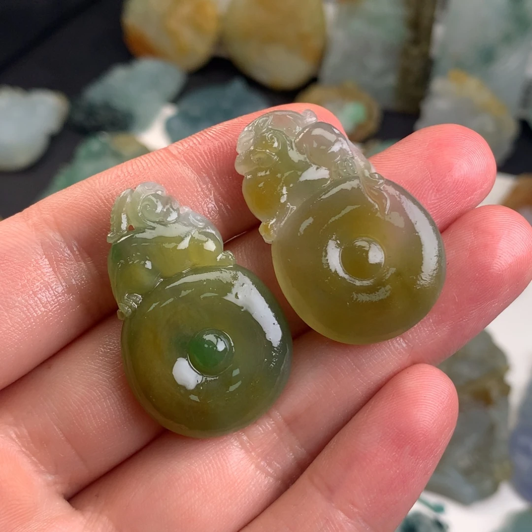 定制翡翠未镶嵌翡翠挂件