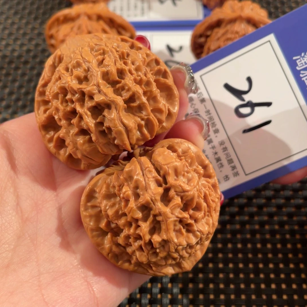 文玩核桃把件261号46尺官帽