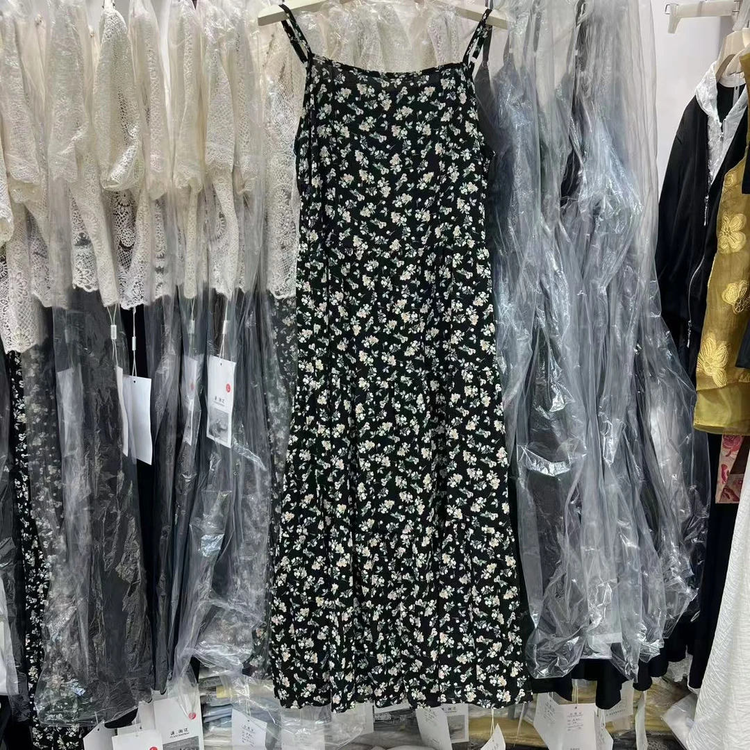 中长裙碎花吊带连衣裙气质套头百搭显瘦肩带可调节夏季2025时尚