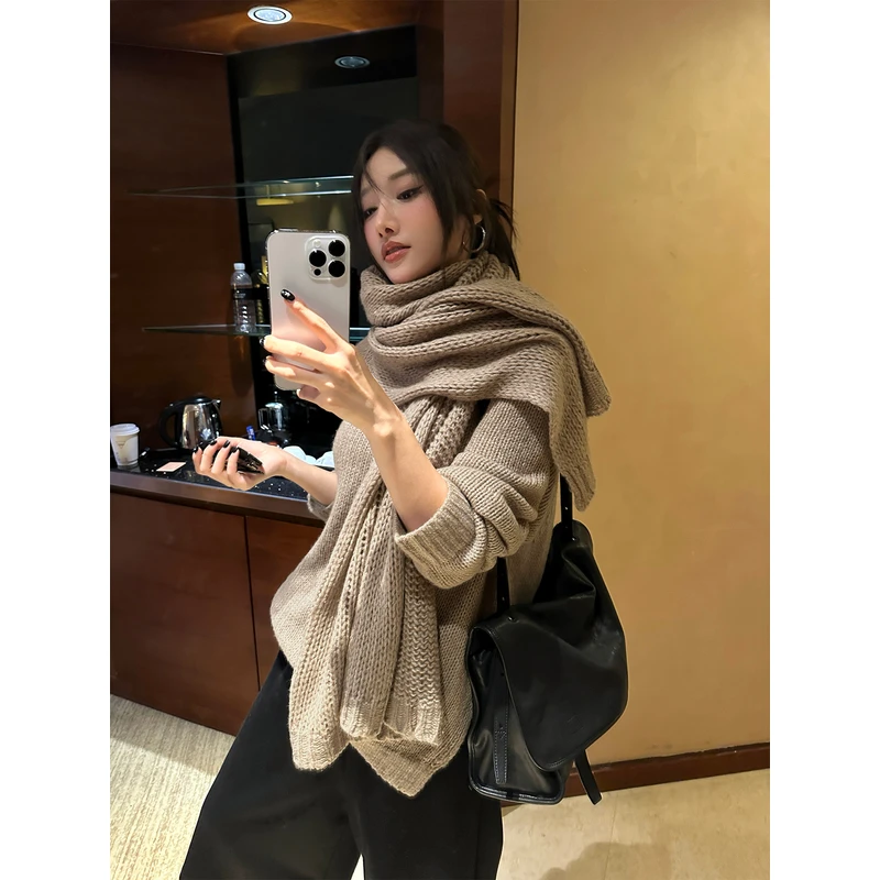左边女装宽松套头上衣2025冬季新款兰精天丝羊绒混纺毛衣/围巾
