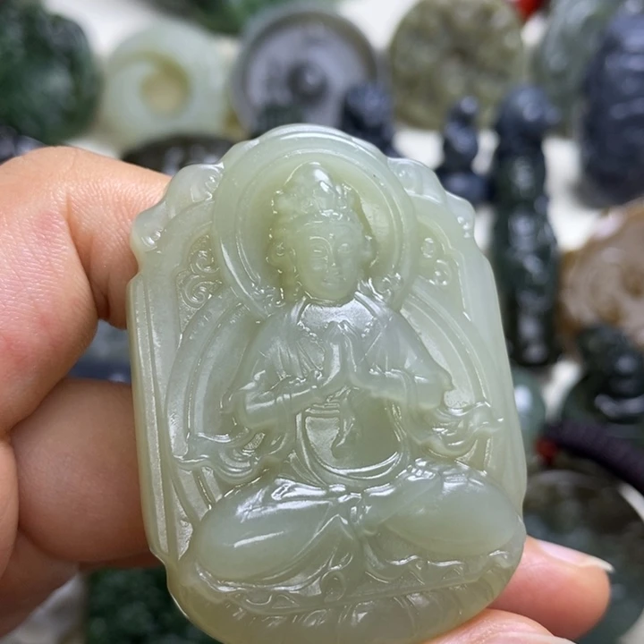 和田玉未镶嵌颈饰