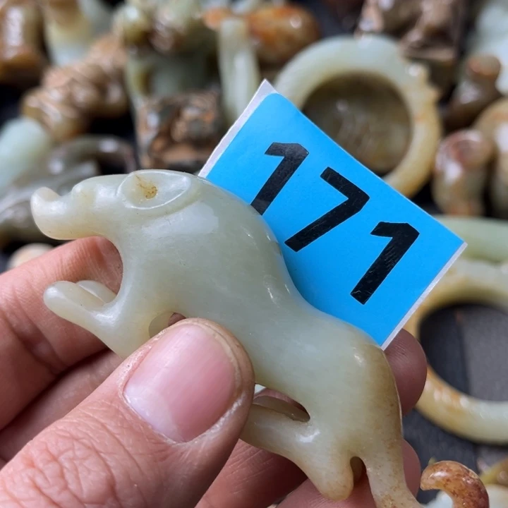 和田玉颈饰未镶嵌妙****)