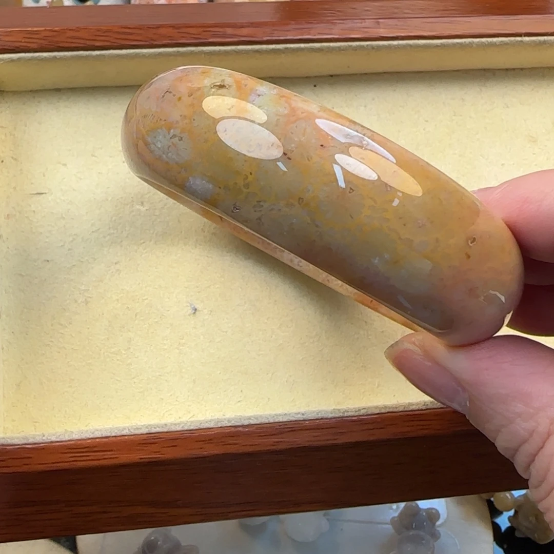 硅化珊瑚（珊瑚玉）未镶嵌手镯54-56圈