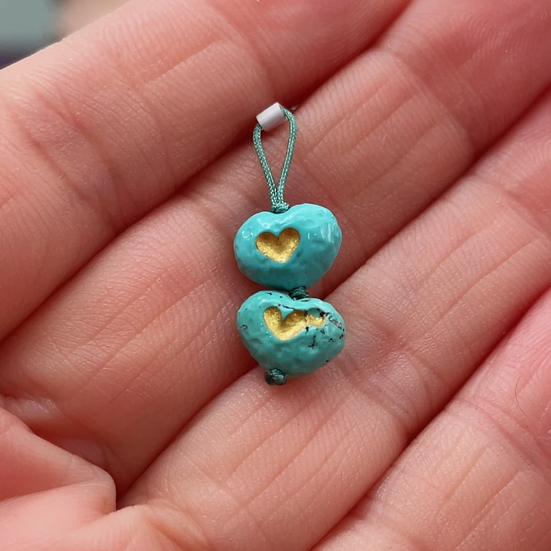 绿松石颈饰未镶嵌