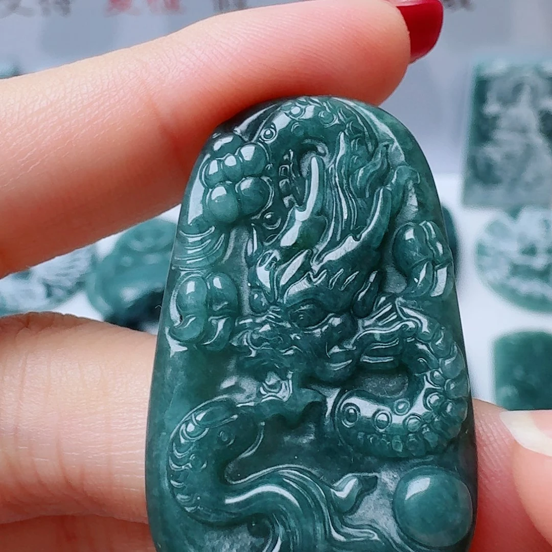 翡翠未镶嵌颈饰111