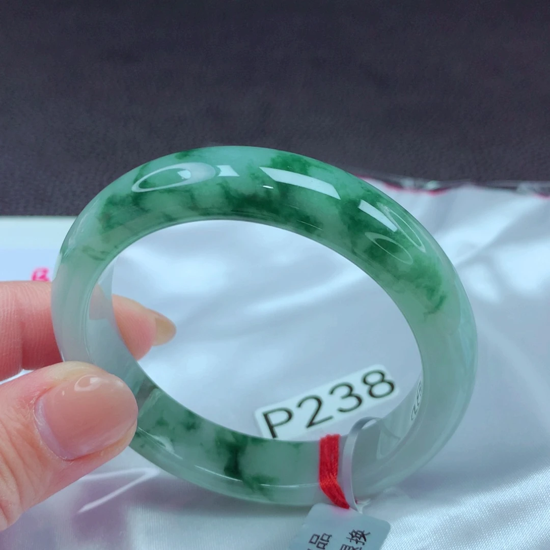 翡翠手镯未镶嵌手镯88